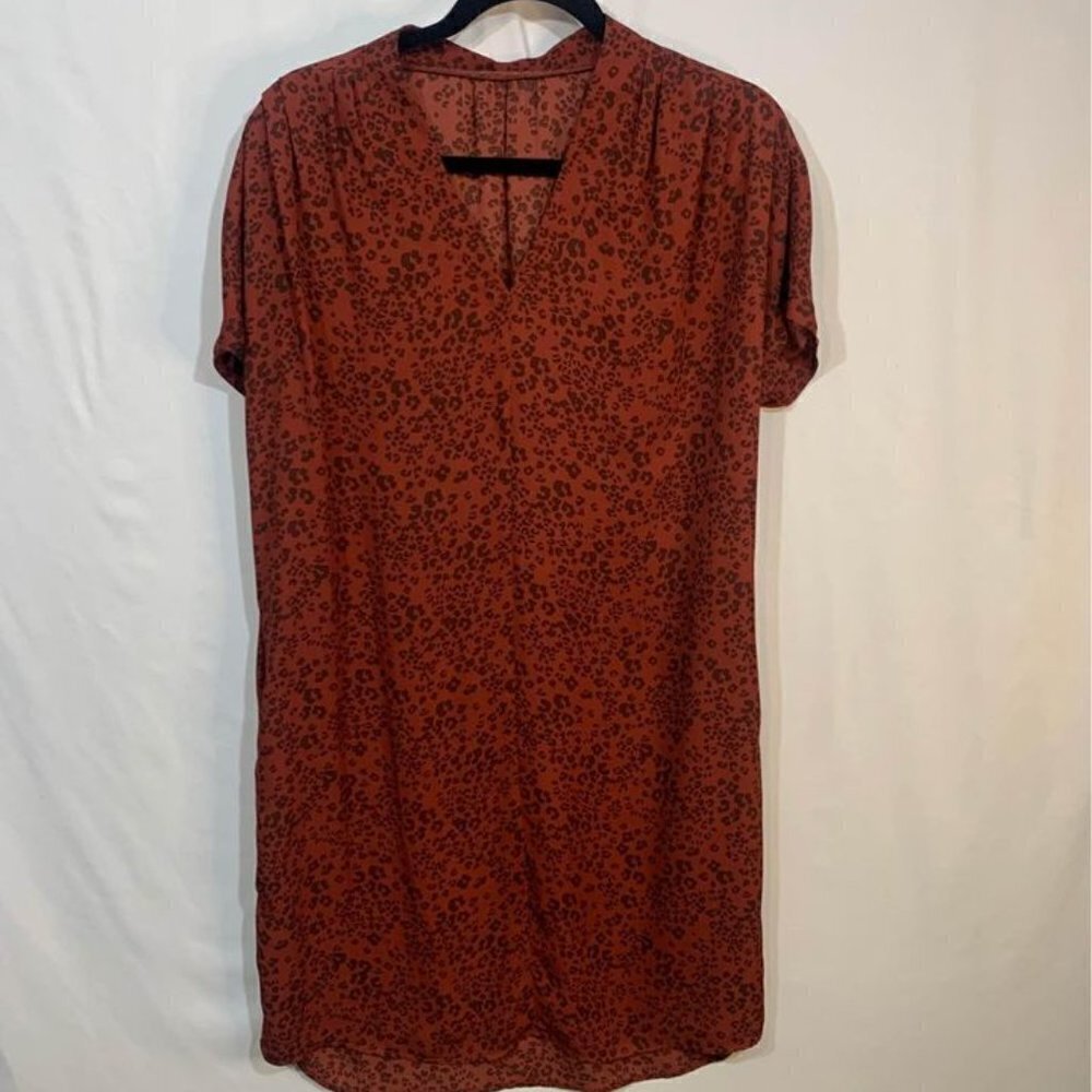 Woman’s large shirt dress. Mahogany colour. Neutral animal print. Cap sl…
